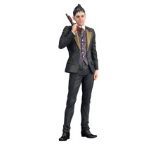 Gotham ARTFX+ PVC Statue 1/10 Oswald Chesterfield Cobblepot 18 cm